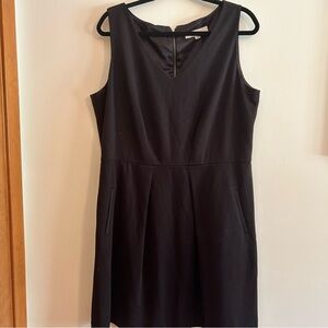 Classic Black Sleeveless Sheath Dress